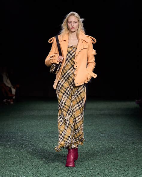 burberry lfw 2024